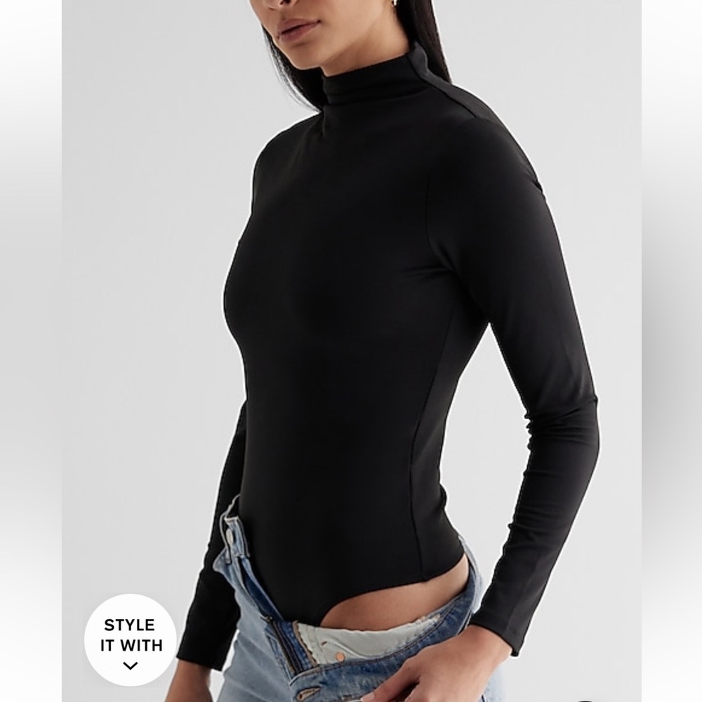 Express Body Contour High Compression Mock Neck Long Sleeve Bodysuit